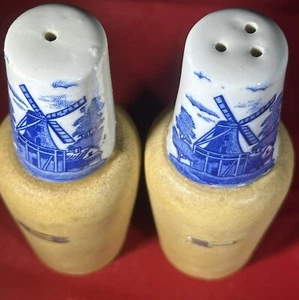 Delft Blue & White Porcelain and Wood Salt & Pepper Shakers Dutch Windmills EUC - Picture 1 of 9
