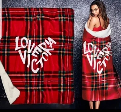 NOVO Cobertor Victoria's Secret Sherpa Xadrez Vermelho 50x60 Aconchegante Cottagecore  - Imagem 1 de 3
