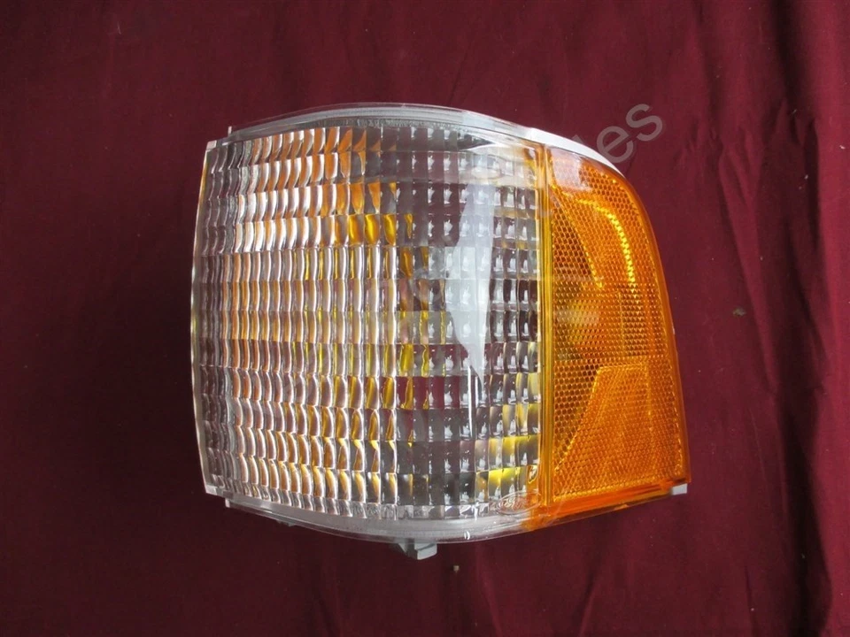 Lente lámpara de estacionamiento Mercury Grand Marquis Colony Park 1988-91 mano izquierda NOS OEM Foto 1 de 4