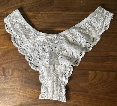 De Colección VICTORIA SECRET MUY SEXY BRAGAS BRASILEÑAS M Blanco Encaje Corte Alto Cerradura Lazo Foto 1 de 4
