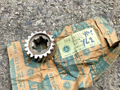 Yamaha G6S G7S L5T L5TA YL2 YL2C YL2CM Gear Primary Drive 19T NOS 164-16111-00 - Imagem 1 de 2