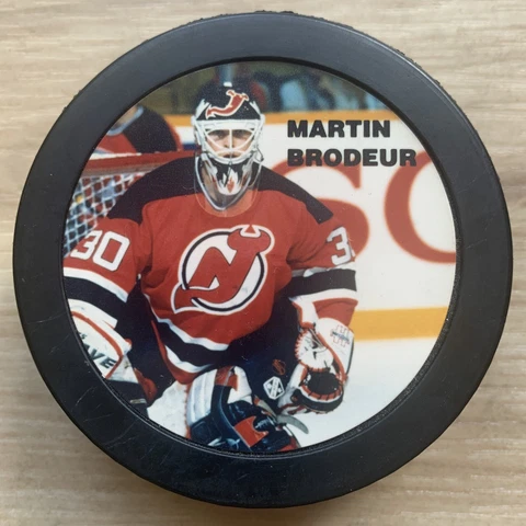 NEW JERSEY DEVILS MARTIN BRODEUR NHL HOCKEY PUCK InGlasCo ⭐️ Made in CANADA Cover