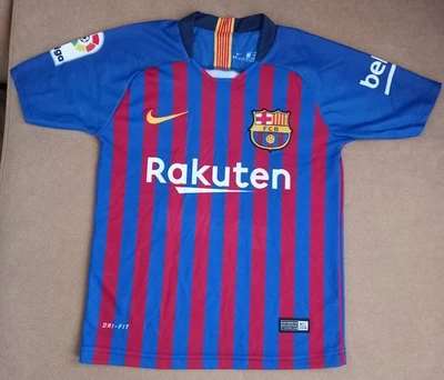 FC Barcelona Childs Football Shirt 10 Messi Size 128 Suitable Approx. 7 Yrs Old - Image 1 of 4