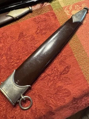 Vaina daga marrón alemana original de la Segunda Guerra Mundial Foto 1 de 4