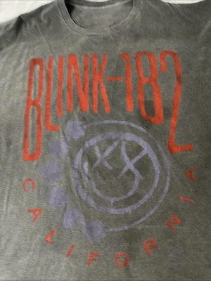 Blink-182 T-shirt California Graphic Band Concert Black Punk Pop Music Size XL - Image 1 of 4