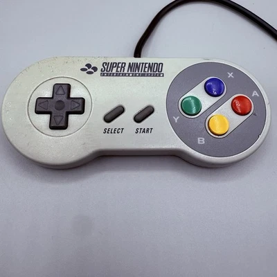 Controller Super Nintendo Joypad Originale SNES Usato Grigio Silver Gamepad PAL  - Immagine 1 di 4