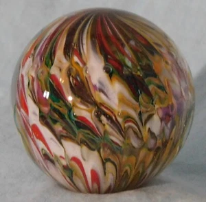 Mármol hecho a mano contemporáneo Andy Davis, 1 3/4" de diámetro, #9001U - Imagen 1 de 11