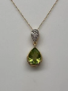 10K Yellow Gold Pear Shape Natural Peridot and Diamond Pendant and Chain NEW - Picture 1 of 13