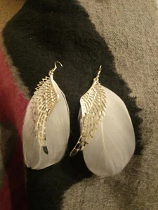 Orecchini boho ali angelo piuma bianca boho, zingaro, boemo, addio al nubilato nuovi 59d - Foto 1 di 5