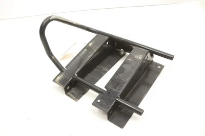 Marco de banco base de 16 asientos izquierdo John Deere Gator 825i AM140742 52415 Foto 1 de 4