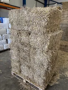 13 Bales Party Seating Wheat Straw Or Barley Straw Bedding Feed Quality - Foto 1 di 5