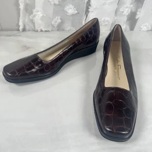 Salvatore Ferragamo Brown Croc Embossed Low Wedge Shoes Vintage Made in Italy 9C - Picture 1 of 9