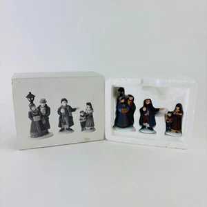 Dept 56 Christmas Village Accesorios Town Square Carolers Heritage Village - Imagen 1 de 12