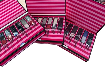 Paquete de 7 calzoncillos Victoria’s Secret pierna alta encaje ribete bragas conjunto de Navidad Foto 1 de 3