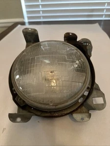 1980-1985 Volkswagen Vanagon Headlight Assembly Includes Glass Sealed Beam Bulb - Picture 1 of 13