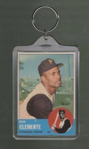 ROBERTO CLEMENTE BASEBALL CARD KEYCHAIN 1963 TOPPS LIKENESS PIRATES - Picture 1 of 1