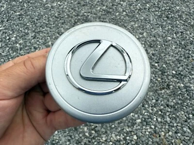 LEXUS GS400 GS430 OEM WHEEL CENTER CAP SILVER FINISH 2022 2023 2065 1998-2002 - Image 1 of 2