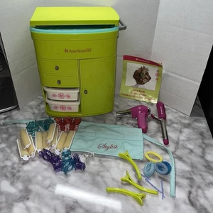 American Girl 2013 Salon Center Green Caddy with Flip-up Mirror & Accessories - Picture 1 of 6