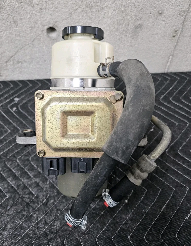 2000-05 丰田 MR2 Spyder 正品电动转向泵 — 第 1/4 张图片