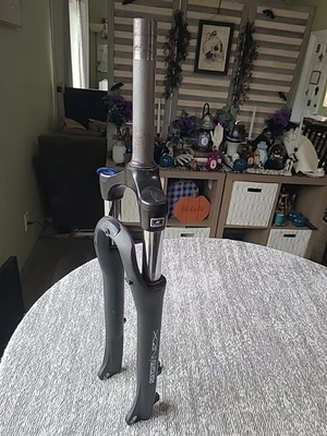 Вилка дисковой подвески для электровелосипеда SR Suntour NEX-E25 700C с гидравлической блокировкой - Изображение 1 из 4