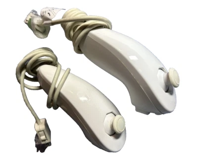 Qty 2 Official OEM  White Nintendo Nunchuck for Nintendo Wii or Wii U SHIPS FREE - Image 1 of 2