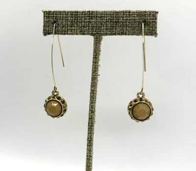 Pendientes colgantes perforados de alambre largo con cristales de color caramelo y cobre tono dorado Foto 1 de 4