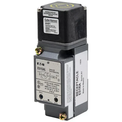 E51ALT1 Eaton/Cutler Hammer 20-264V NO/NC Top Sensing Proximity Sensor  -SA - Image 1 of 2