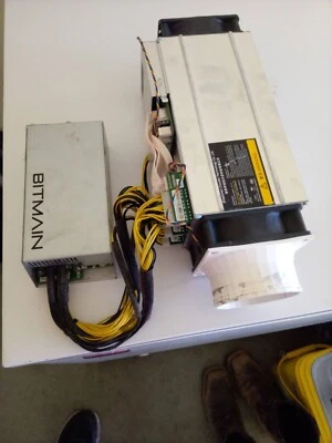 Bitmain Antminer S9 13.5T SHA256 1280W Asic Miner BTC BCC with PSU - Image 1 of 2
