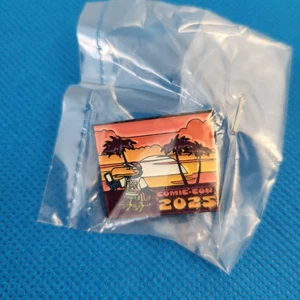 ¡NUEVO! SDCC 2025 SAN DIEGO COMIC CON LOGOTIPO OFICIAL AL ATARDECER TUCAN PIN - Imagen 1 de 2