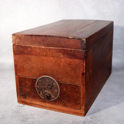 Cajonera japonesa antigua de madera Tansu caja de almacenamiento WBX329 Foto 1 de 4