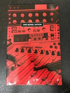 ONE MODEL NATION IMAGE 2009 Trade Paperback - Image Comics - Picture 1 of 3