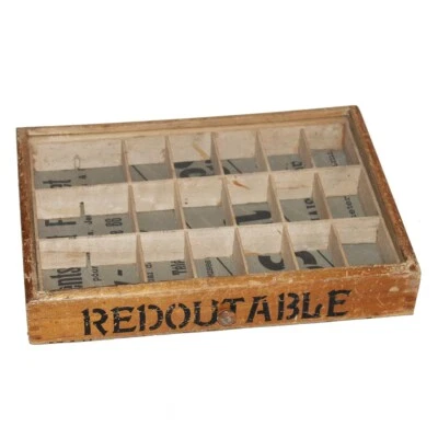 Ancienne petite vitrine publicitaire Redoutable présentoir à hameçons de pêche - Photo 1/4