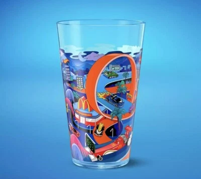 McDonald’s Collectors Cup-Barbie/Hotwheels Foto 1 de 2