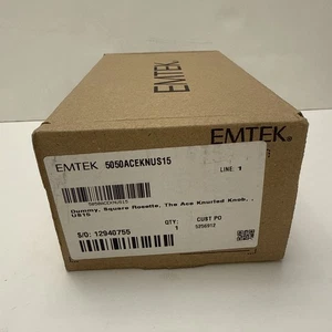 Manija de puerta ficticia cuadrada sin girar de dos lados Emtek 5050ACEKNU15 - níquel satinado - Imagen 1 de 5