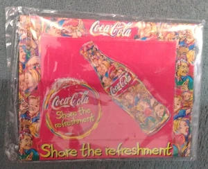 Sealed Coca Cola Share the refreshment magnet - Picture 1 of 5