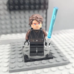 Lego Star Wars Anakin Skywalker Minifigure Braccia Marrone Scuro sw0317 Ottimo - Foto 1 di 5