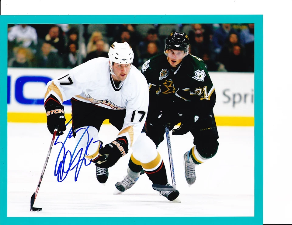 ANAHEIM УТКИ DUSTIN PENNER НАДПИСЬ КОНЬКОВ ЖЕСТКИЙ 8 X 10 - Изображение 1 из 1