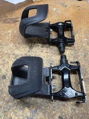 Origin8 Pro Lite Track Cage Pedals 9/16 Black With Half Toe Clip - Image 1 of 3
