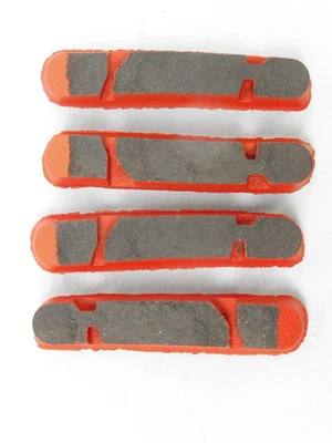 1 set. Campagnolo  ( BR-BO500 / Campagnolo ) brake blocks - bicycle - Image 1 of 4