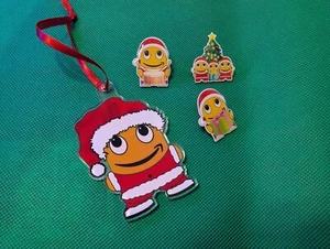 Amazon Peccy Pin Lot of 3 Plus 1 Ornament - Present, Drummer, Family Christmas - Picture 1 of 1