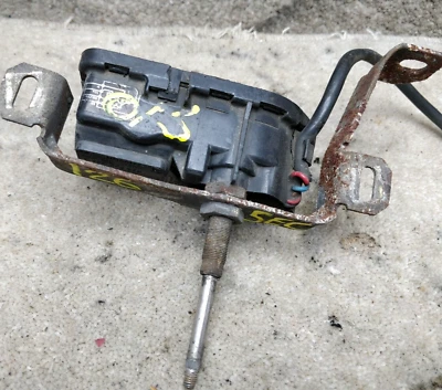Mercedes W126 S Class SEC OS Right Headlight Wiper Motor 1268205642 Bosch - Image 1 of 4