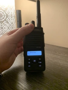 Motorola Mototrbo XPR3500E UHF 403-527 MHz cyfrowy przenośny AAH02RDH9VA1AN IP67 - Zdjęcie 1 z 15