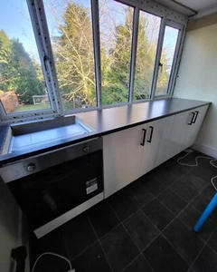Kitchen Units - Picture 1 of 3