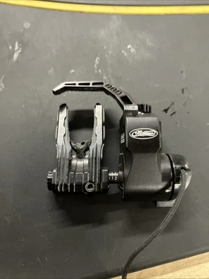 Mathews Ultrarest Integrate MX 2 QAD- Black - Bow Rest- Right Handed Integrated - Image 1 of 4