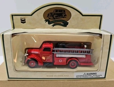 CHEVRON COLLECTIVE MODELS 1936  LADDER AND PUMP TRUCK - Image 1 of 4