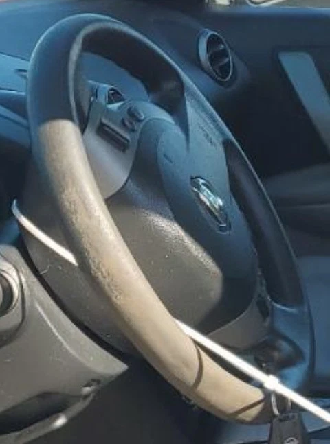 Airbag volante conductor Nissan Rogue LH 2010-2012 OEM Foto 1 de 3