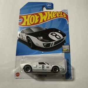 HOT WHEELS FORD GT40 FACTORY FRESH SERIES #2/10 WHITE DIECAST 1:64 SCALE NEW - Picture 1 of 6