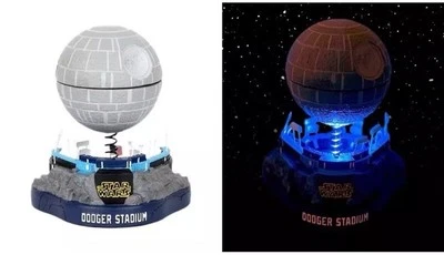 洛杉矶道奇队星球大战死亡明星摇头娃娃 5/14/25 场馆赠品 * 预售 * — 第 1/2 张图片