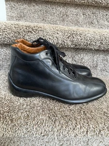 Tod’s Men’s Black Leather Ankle Boots .Size US 10.5 - Picture 1 of 12