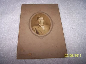 Foto de gabinete vintage Ben Foerster Jasper, en spray - Imagen 1 de 2